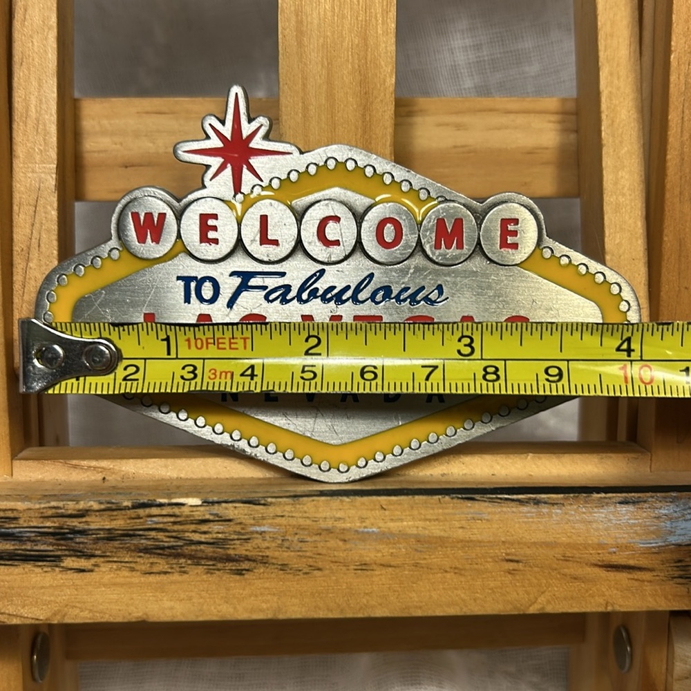 NWOT Las Vegas iconic sign belt bucket pewter - Picture 4 of 12